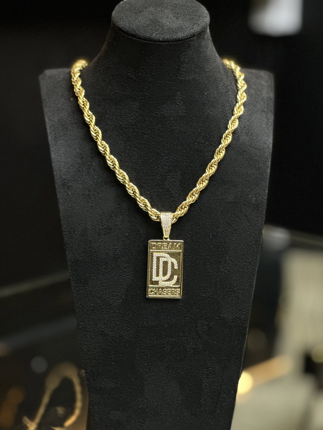 Men’s dream chasers neck piece 
