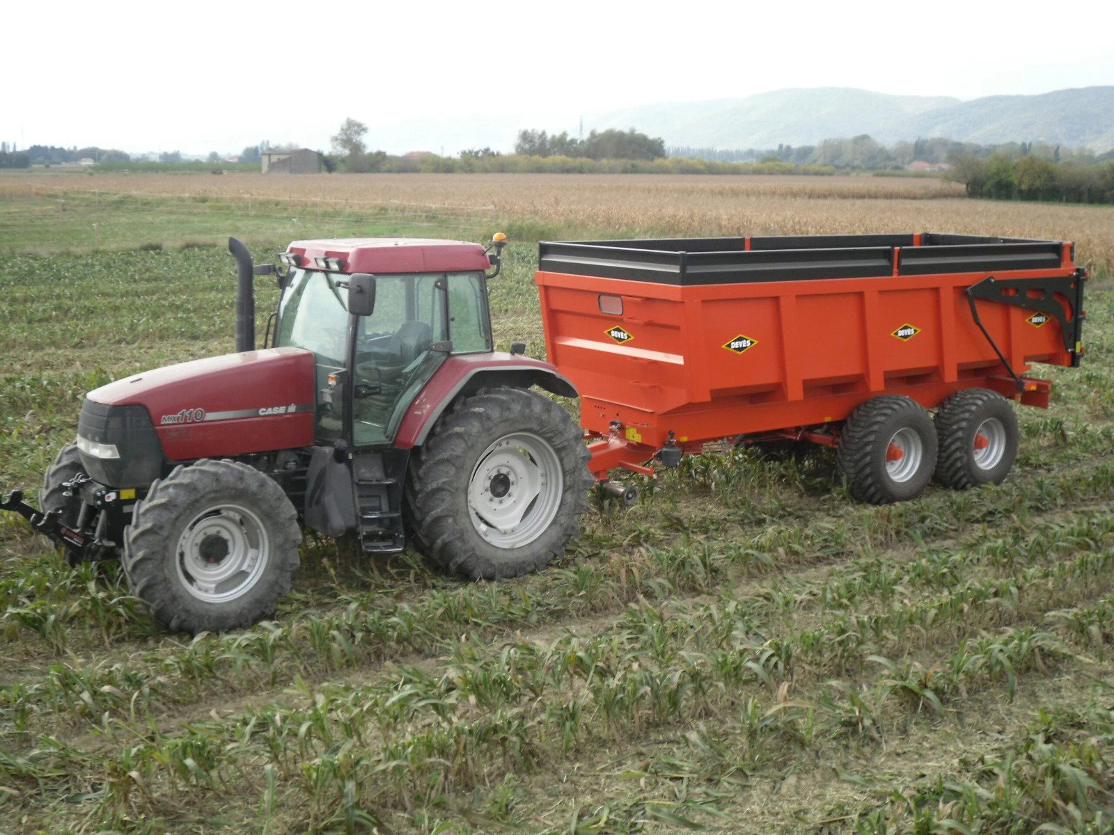 Volquete de grano GV 140 Boggie – Carga útil 14.000 kg_4