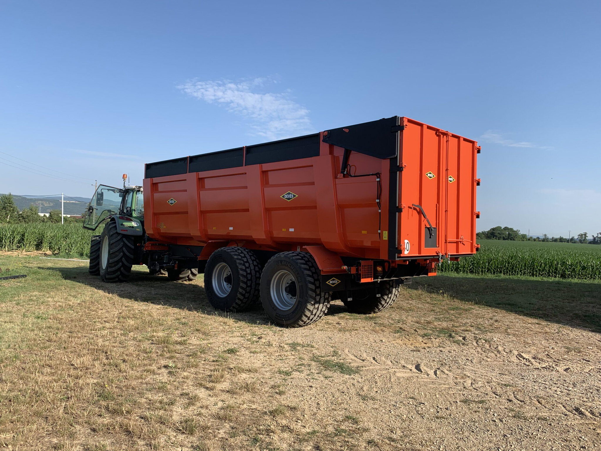 VOLQUETE DE GRANO GV 210 – CARGA ÚTIL 21.000 KG_2
