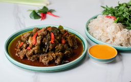 ឆា​គ្រឿង​ទា​ម្ជូរ​កូន​ម៉ែ 