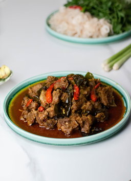 ឆា​គ្រឿង​ទា​ម្ជូរ​កូន​ម៉ែ 