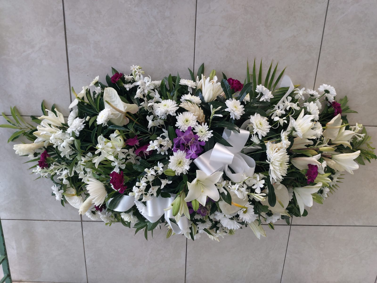 Casket spray (w/ boutonniere or corsage)_4