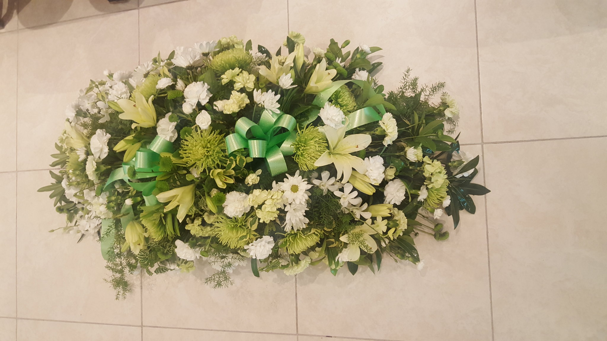 Casket spray (w/ boutonniere or corsage)_9