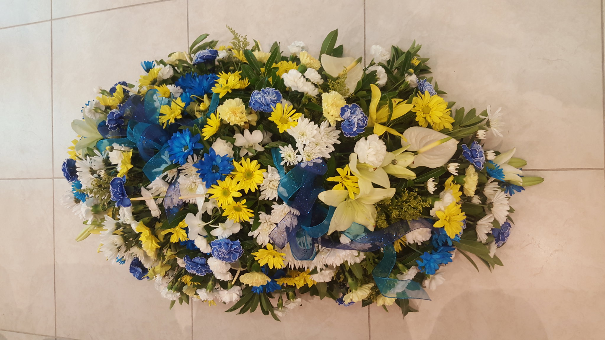Casket spray (w/ boutonniere or corsage)_11