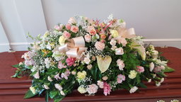 Casket spray (w/ boutonniere or corsage)
