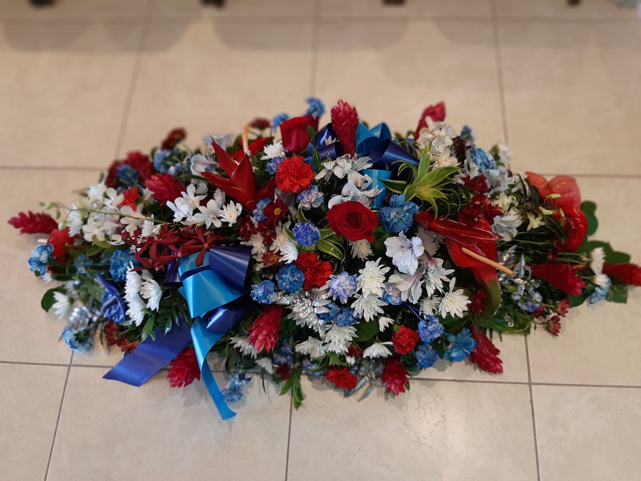 Casket spray (w/ boutonniere or corsage)_17
