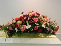 Casket spray (w/ boutonniere or corsage)