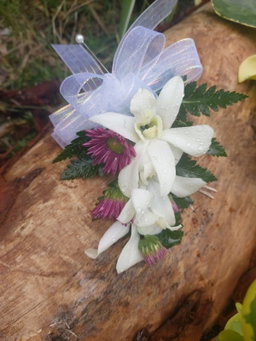 Pin Corsage 