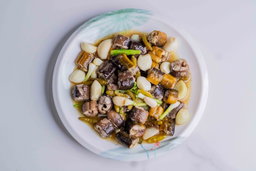  ឆា​​អន្ទង់​​ម្ទេស ​- ​ខ្ទឹម​​ជ្រក់​