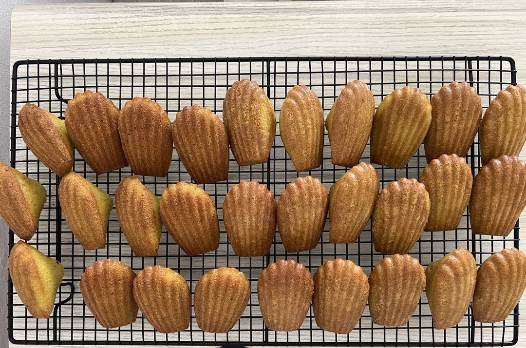 pandan coconut madeleine