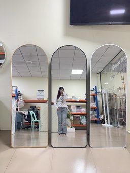 កញ្ចក់ស៊ុមដែក