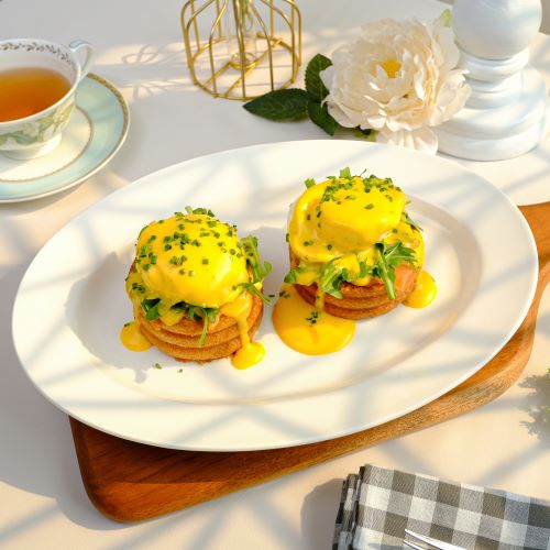 Eggs Benedict With Smoked Salmon