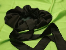 Adjustable Tie Reversible Elastic Satin Bonnet 