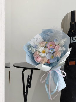 Soft Breeze Soft Flower Bouquet