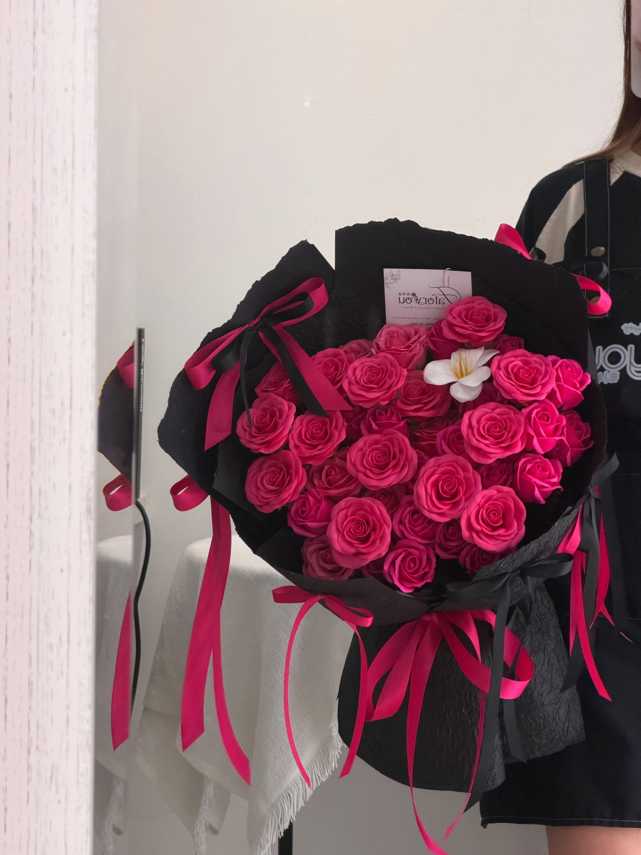 Barbie Noir Soap Flower Bouquet _0