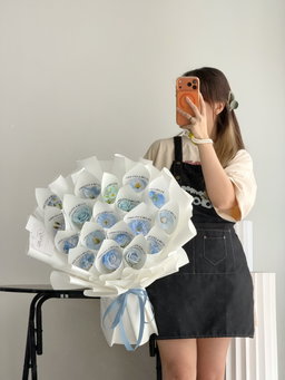 Classic One Year One Bloom Soap Flower Bouquet  