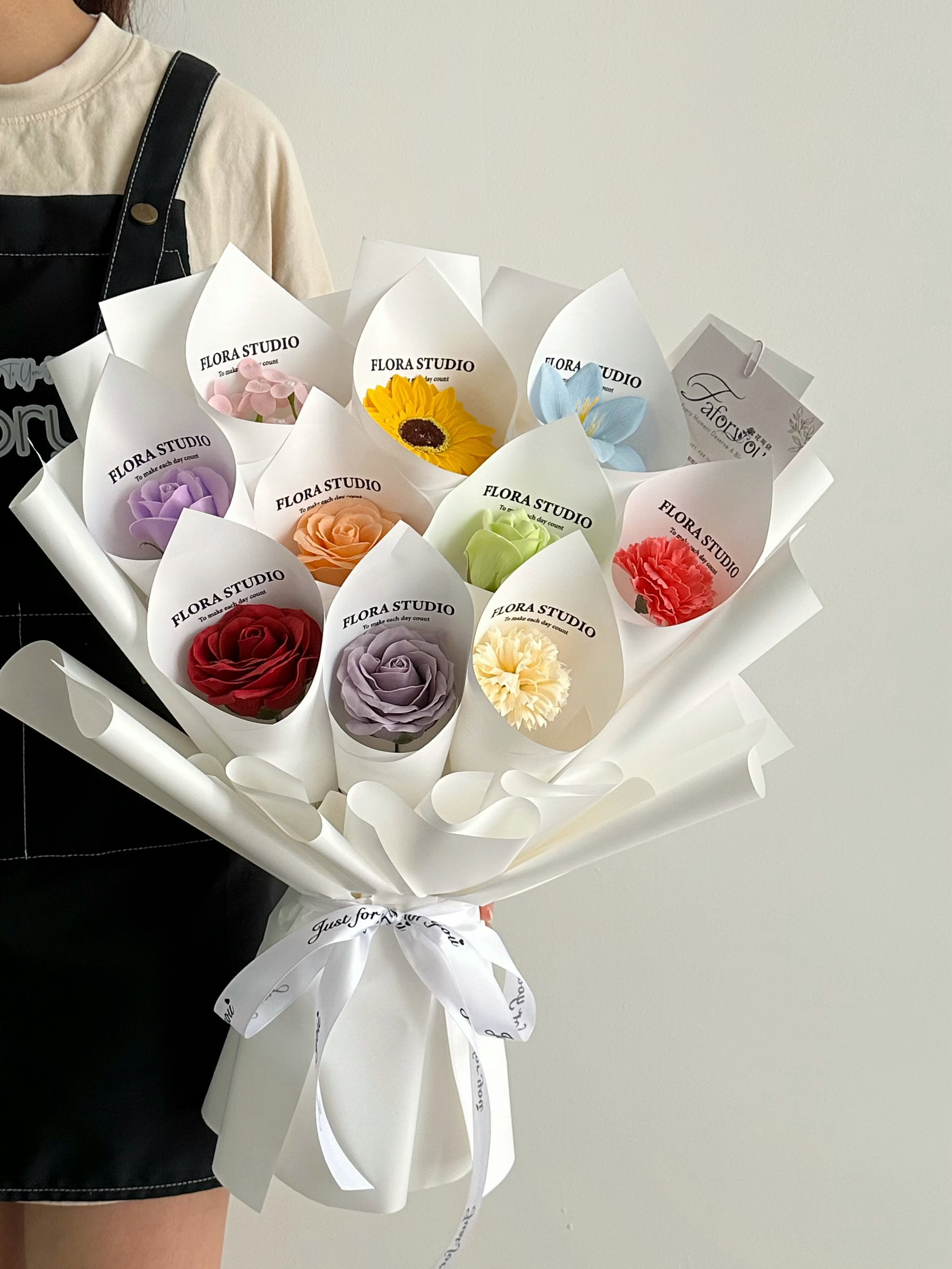 One Year One Bloom Soap Flower Bouquet _0