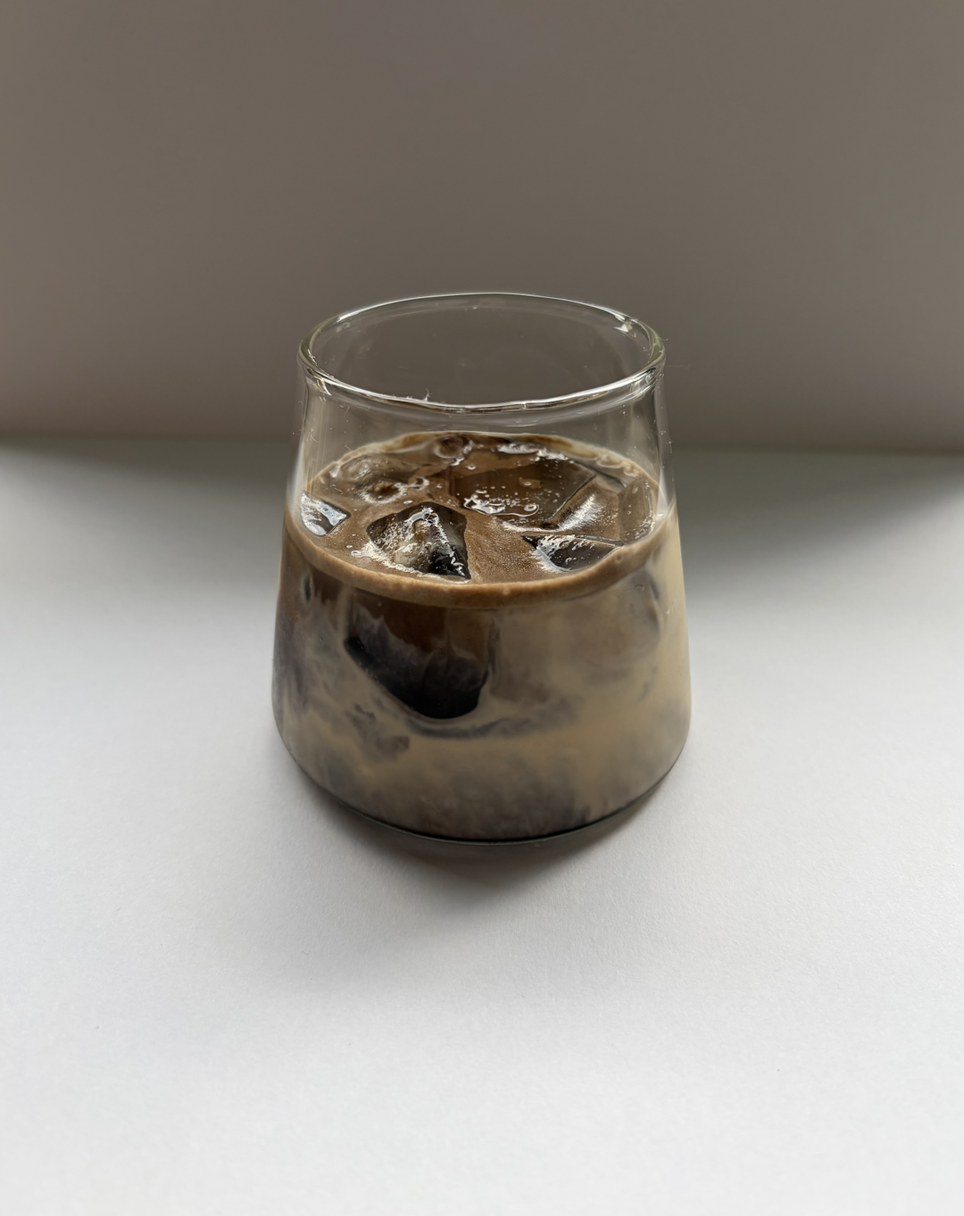 earl grey dark roast hojicha latte