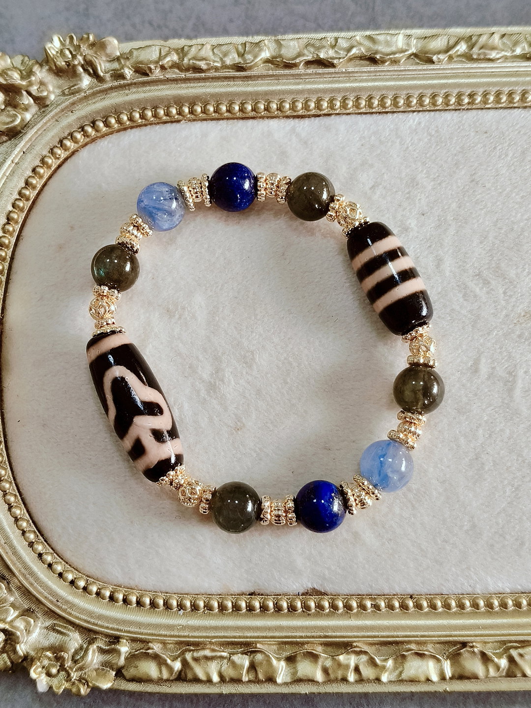Ivory Bodhi Tree × Triple Line