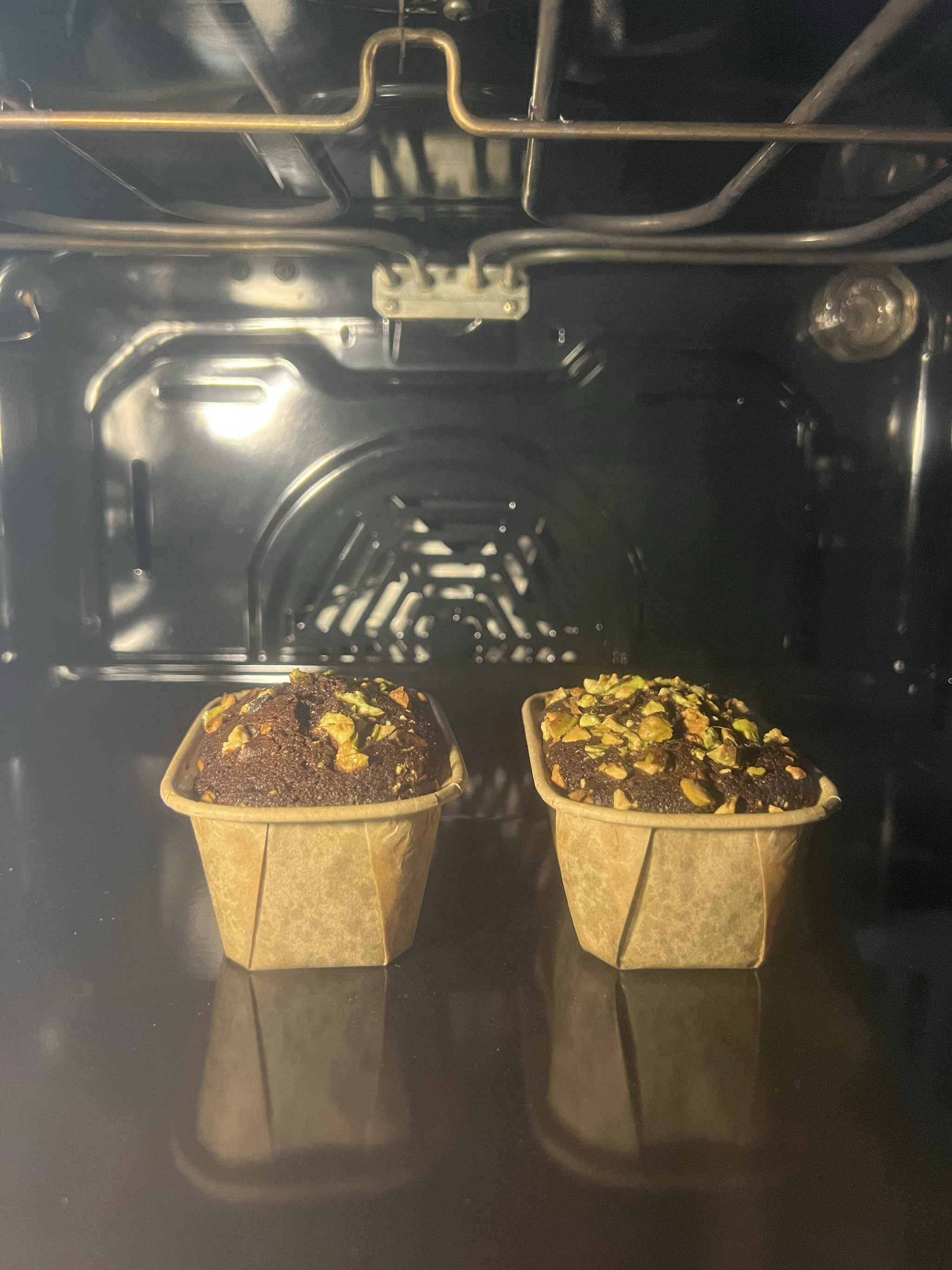 mini brownie loaf with pistachio bits_0