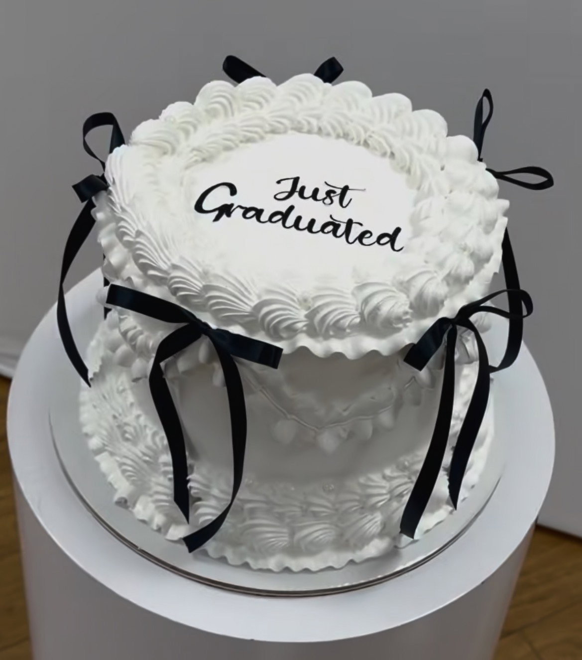 Custom Round Cakes  _5