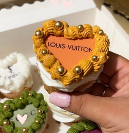 Cupcakes - Luxury Designer
