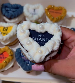 Cupcakes - Luxury Designer