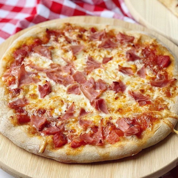 Pizza de Jamon