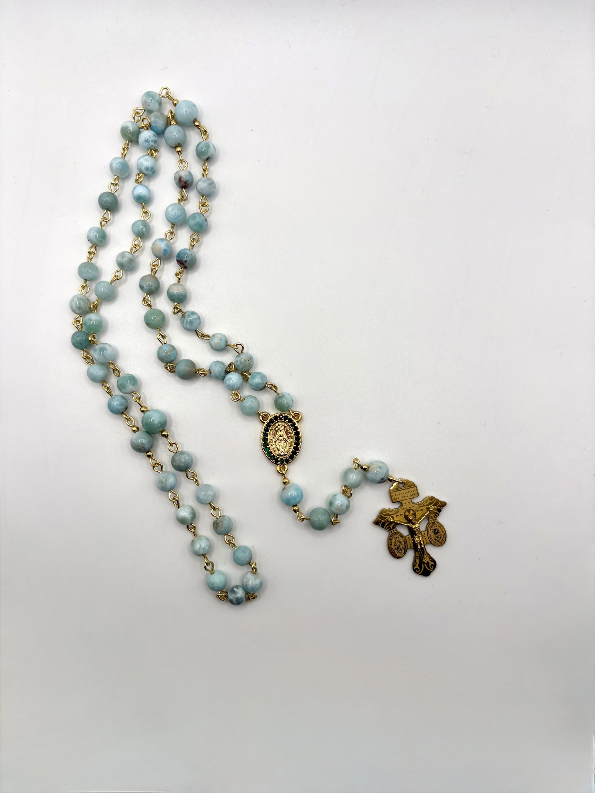 Rosario de Larimar laminado en oro 8mm_1
