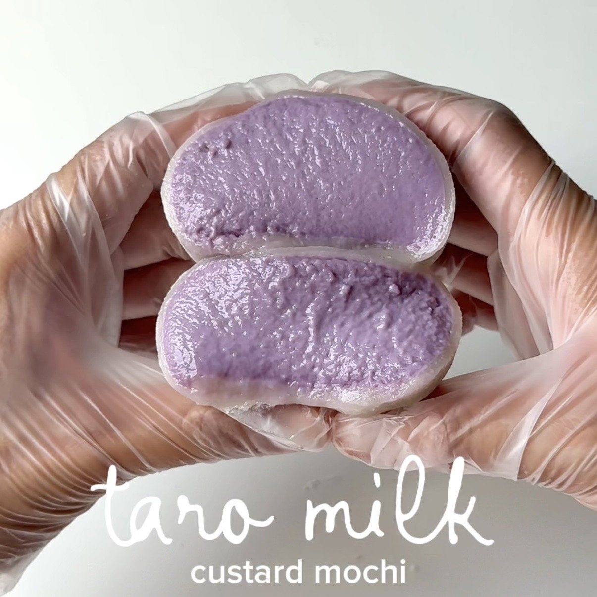 Box of 2 Custard Mochi_4