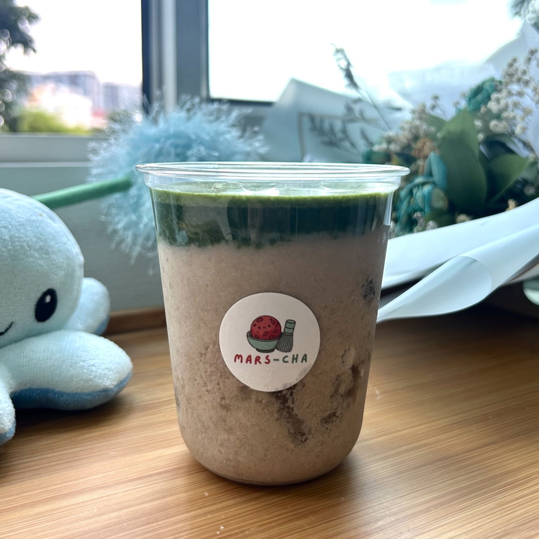 banana oat milk matcha