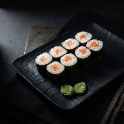 Salmon Maki
