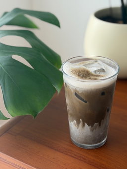 Iced Hojicha Latte