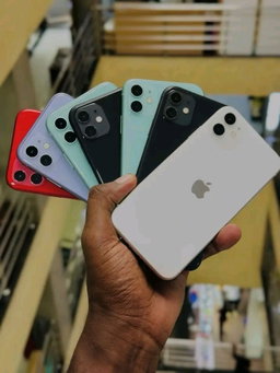 IPhone 11 pre-owned 