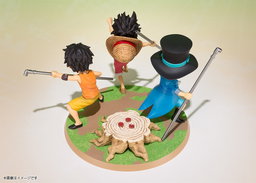 (Japan Version) Figuarts Zero - Monkey D. Luffy Portgas D. Ace  Sabo "ONE PIECE"