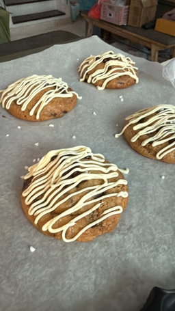 Sourdough Kunafa Pistachio Chocolate chip cookies
