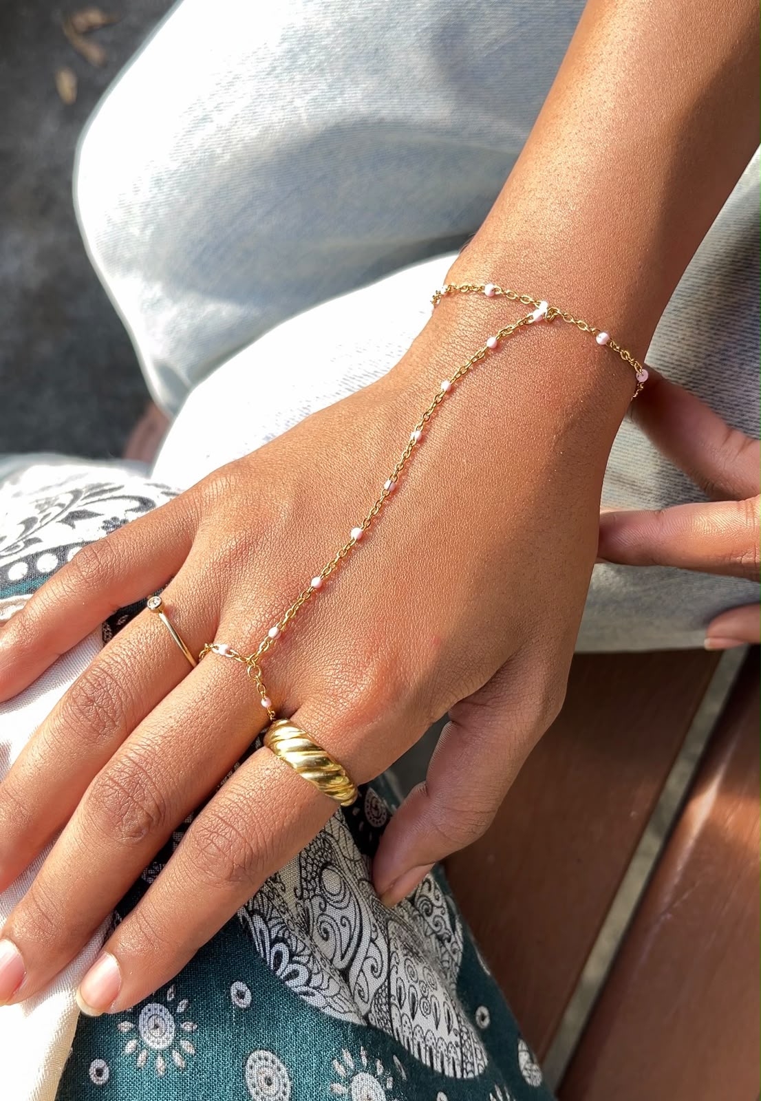 Baby Pink Handchain_0