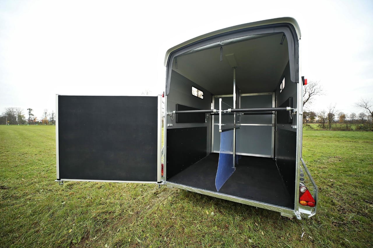 VAN CHEVAL LIBERTÉ MULTIMAX – Para 2 Caballos | Suspensión Pullman 2_3
