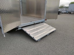 MAGNUM VAN BOVINO 300VB5 – 3 Plazas | 3,20 × 1,80 × 2,20 m
