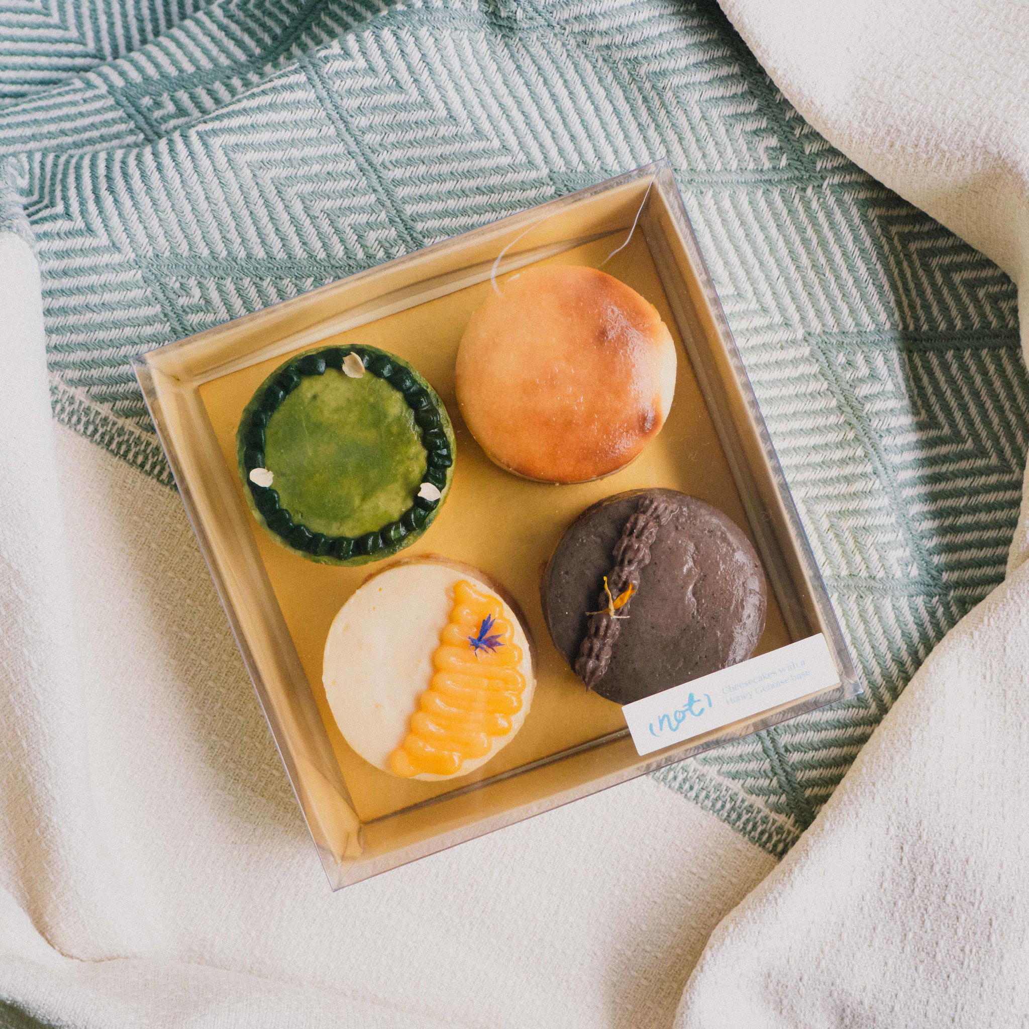 Mini Cheesecakes (Box of 4)_1