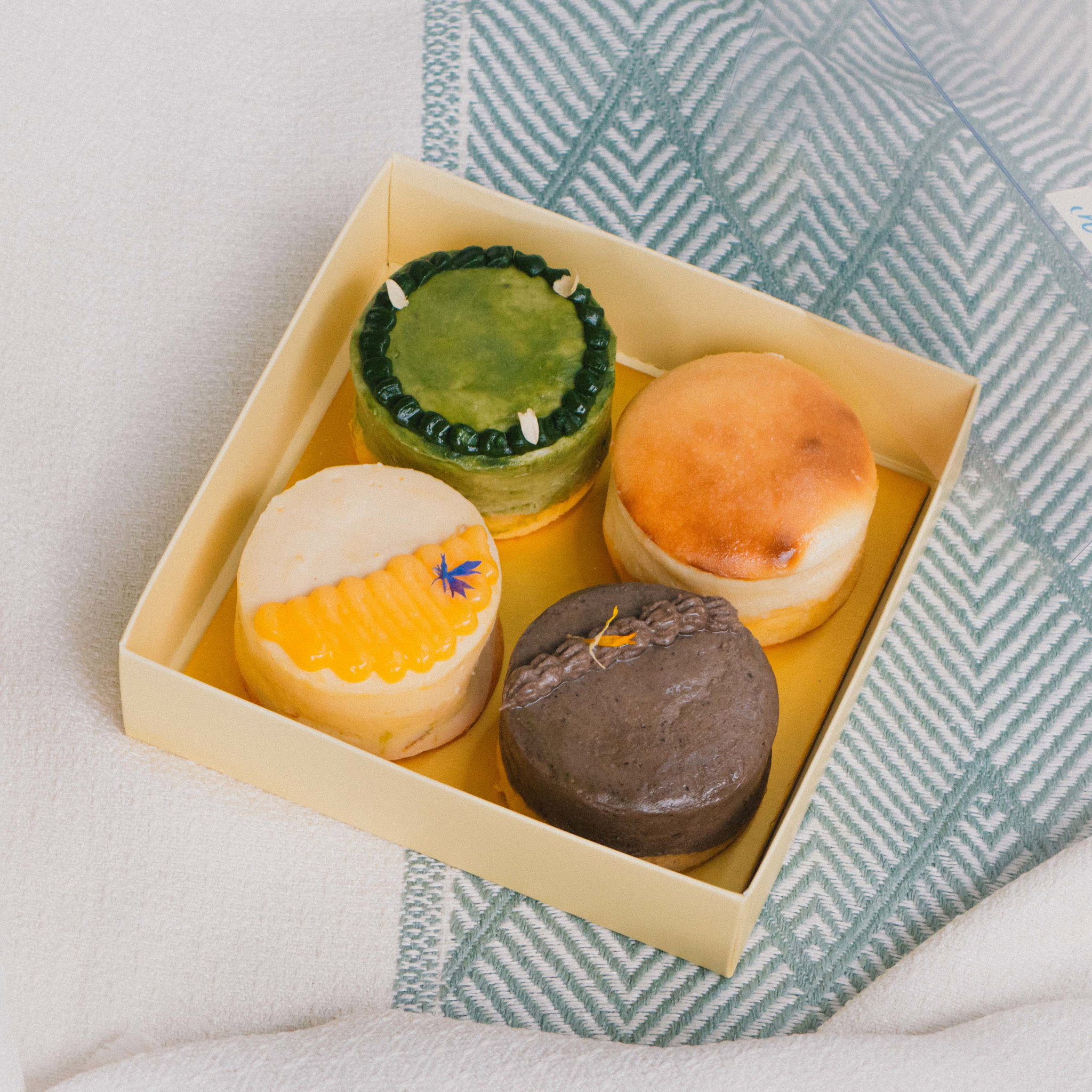 Mini Cheesecakes (Box of 4)_0