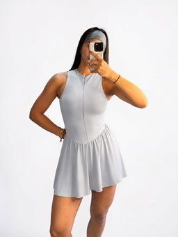 Vestido gris tummy-control