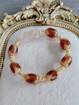 CEO Chitipati × Caramel Tiger Tooth Bracelet