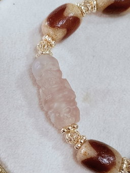 CEO Chitipati × Caramel Tiger Tooth Bracelet