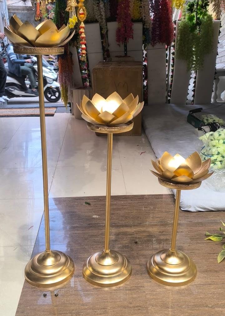 Metal Lotus Stands Set_0