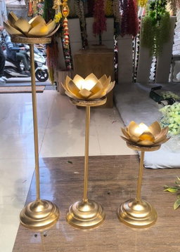 Metal Lotus Stands Set
