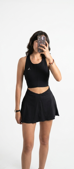 Top y falda lisa negra