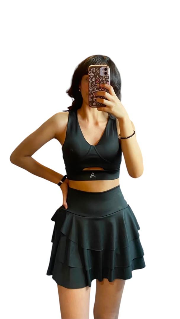 Top y falda negra _0