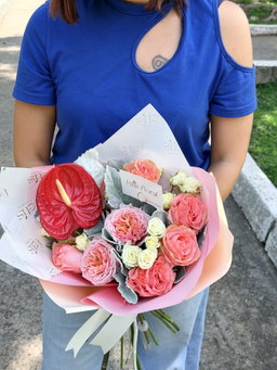 Rosas inglesas + anturio 