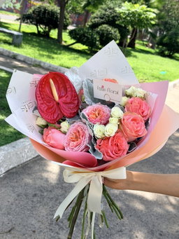 Rosas inglesas + anturio 